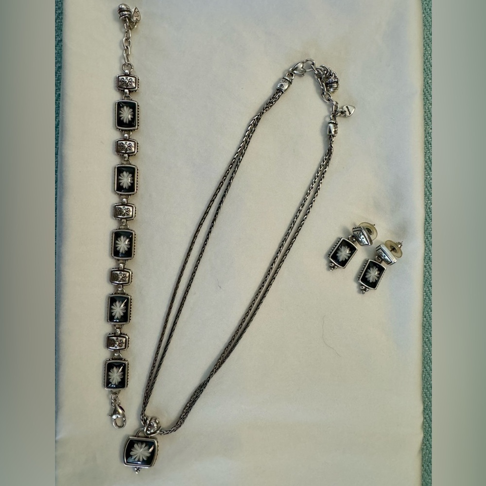 Brighton Water Lily Jewelry Set